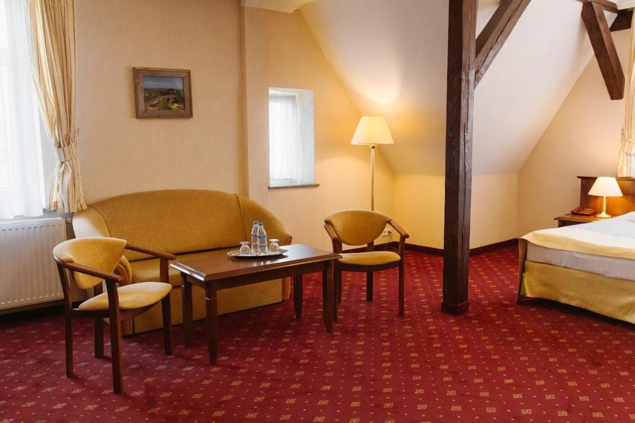 Hotel Jakub Sobieski Oława Eksteriør bilde