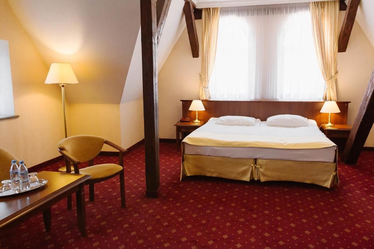 Hotel Jakub Sobieski Oława Eksteriør bilde